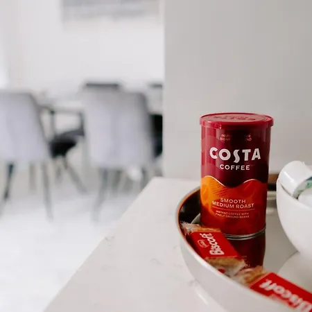 Badger Lane - 3 Bedroom House, Parking And Garden! * Thornaby on Tees