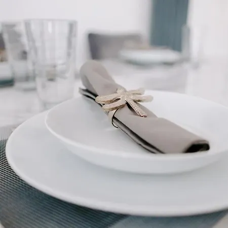 Tatil Evi Badger Lane - 3 Bedroom House, Parking And Garden! Thornaby on Tees