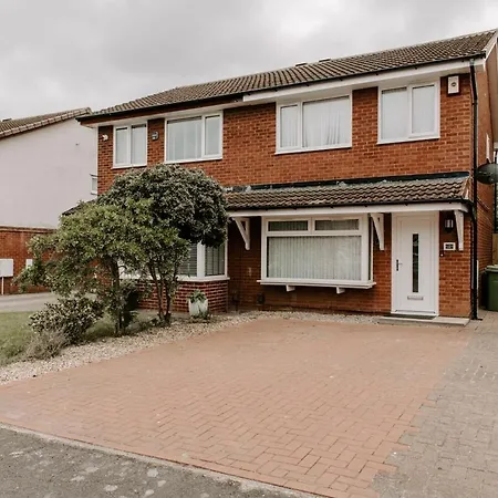 Badger Lane - 3 Bedroom House, Parking And Garden! Thornaby on Tees